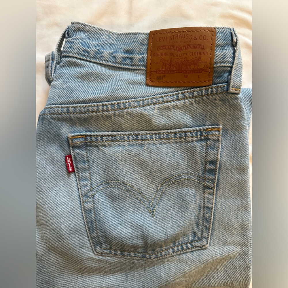 Levi's 501s 501 Light Blue Straight Jeans for Men or women